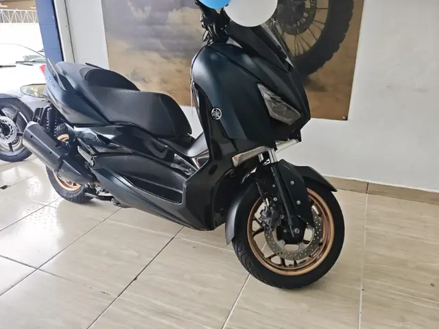 Moto Yamaha XMax 2023 ABS