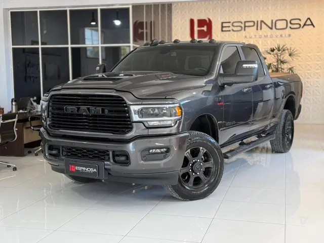 Carro Ram 2500 2024 Laramie Night Edition 6.7 4X4