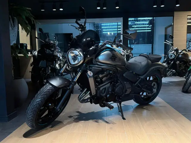 Moto Kawasaki Vulcan 2025 S Café
