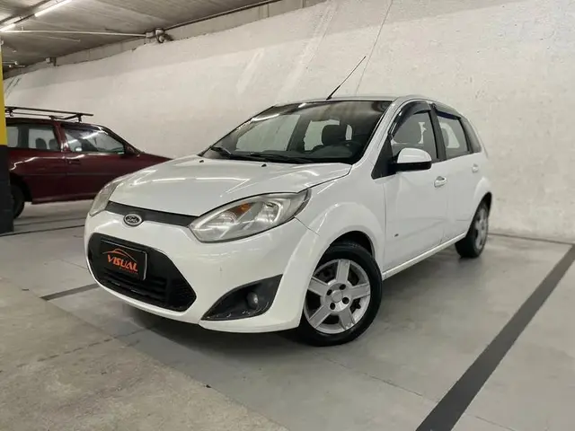 Carro Ford Fiesta Hatch 2014 1.6 (Aut.)