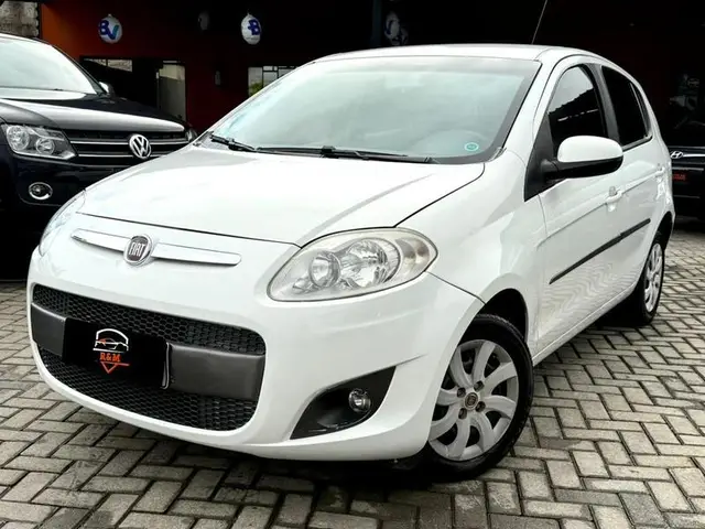 Carro Fiat Palio 2013 Attractive 1.4 8V (Flex)