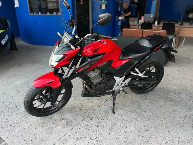 Moto Honda CB 300F Twister 2024 (ABS)