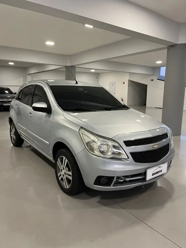 Carro Chevrolet Agile 2011 LTZ 1.4 8V (Flex)