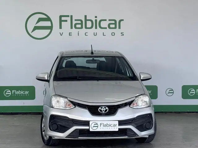 Carro Toyota Etios 2018 X 1.3 (Flex)