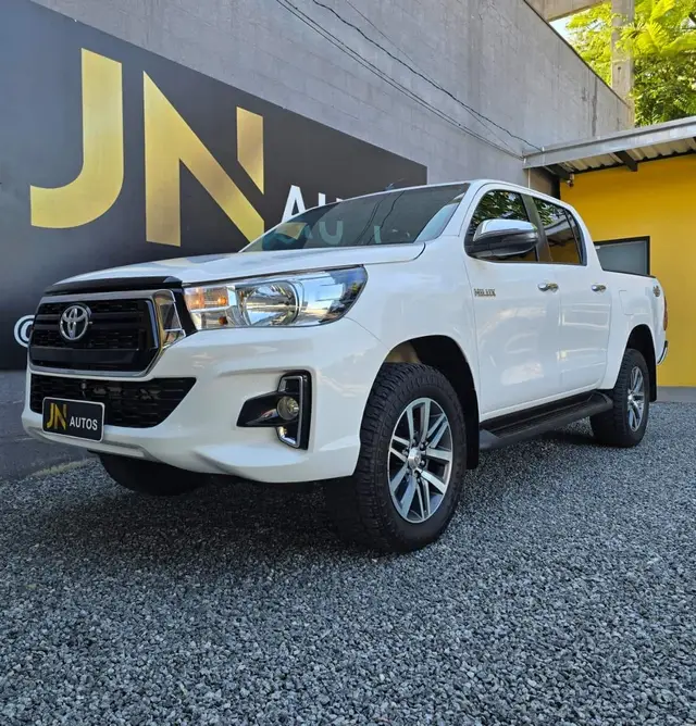 Carro Toyota Hilux Cabine Dupla 2020 Hilux 2.8 TDI SRV CD 4x4 (Aut)