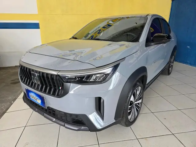 Carro Fiat Fastback 2026 Turbo 200