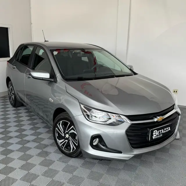 Carro Chevrolet Onix 2025 LT 1.0