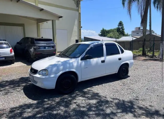 Carro Chevrolet Classic 2010 Life 1.0 VHCE (Flex)