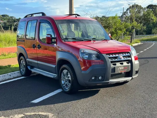 Carro Fiat Doblò 2013 Adventure Xingu 1.8 16V (Flex)