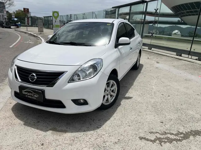 Carro Nissan Versa 2014 1.6 16V SL (Flex)