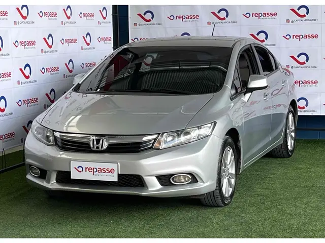 Carro Honda Civic 2014 New  LXS 1.8 16V i-VTEC (Flex)