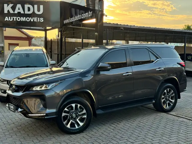 Carro Toyota SW4 2024 Diamond  2.8 Turbodiesel 4x4 (Aut.)