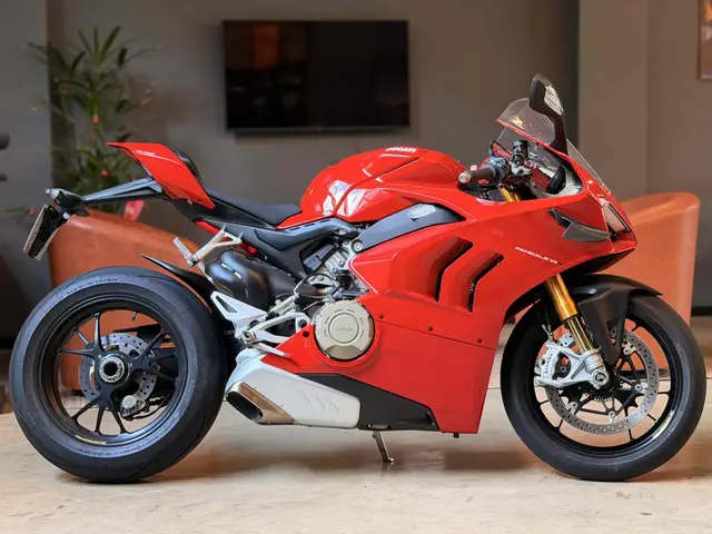 Moto Ducati Panigale 2022 V4 S