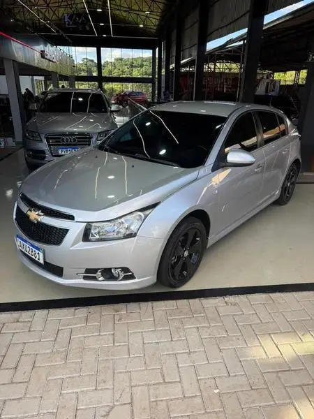 Carro Chevrolet Cruze 2014 HB Sport LTZ 1.8 16V FlexP. 5p Mec