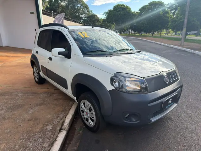 Carro Fiat Uno 2012 Way Celeb. 1.0 8V (Flex) 4p