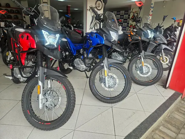 Moto Avelloz AZX 2025 160