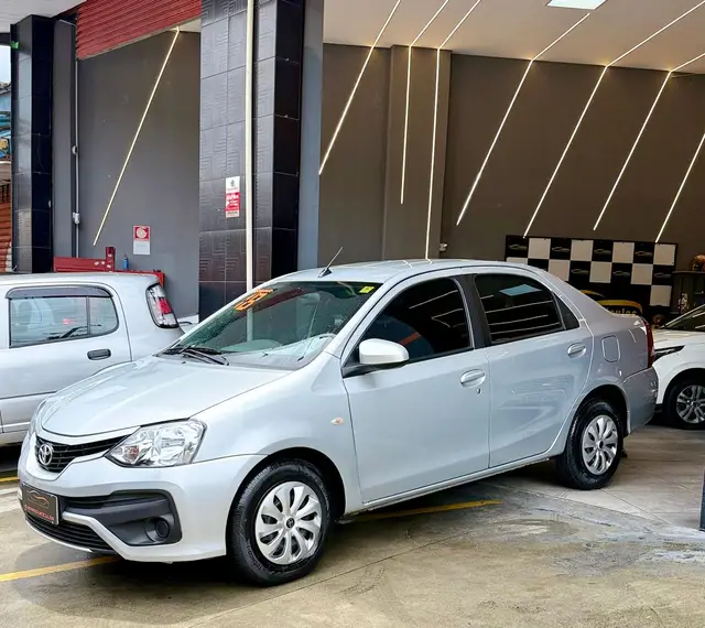 Carro Toyota Etios Sedan 2018 XS 1.5 (Aut) (Flex)