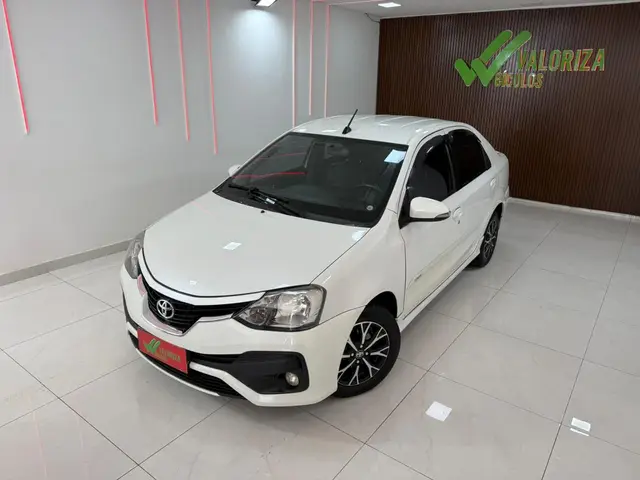 Carro Toyota Etios 2018 Platinum 1.5 (Aut) (Flex)