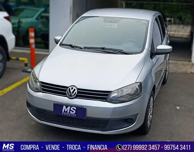 Carro Volkswagen Fox 2014 1.0 TEC (Flex) 4p