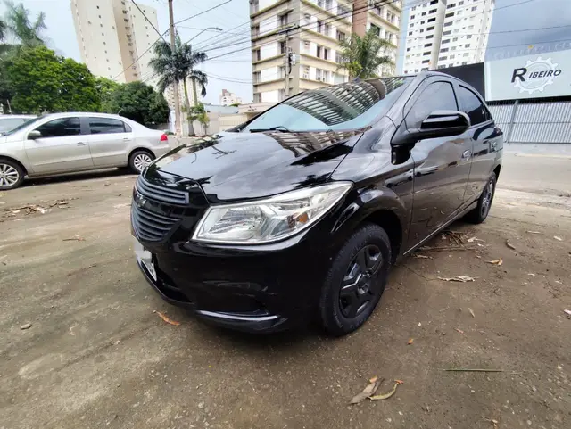 Carro Chevrolet Onix 2016 1.0 LS SPE/4
