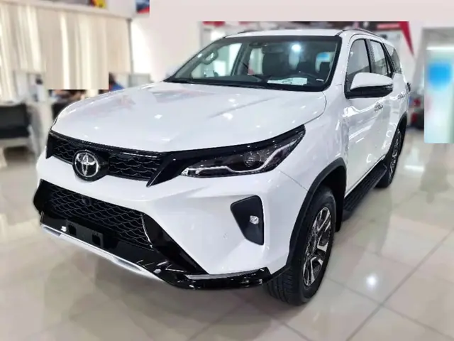 Carro Toyota SW4 2026 SRX Platinum 2.8 Turbodiesel 4x4 (Aut.) (7 Lugares)