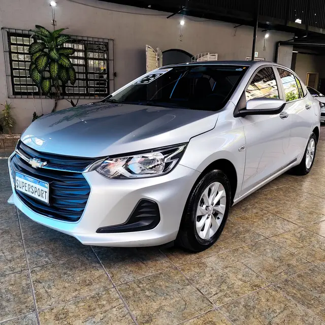Carro Chevrolet Onix Plus 2023 LT 1.0 Turbo (Aut.)