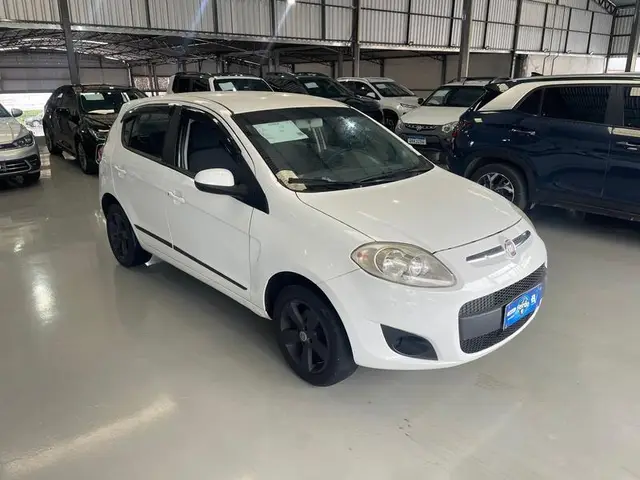Carro Fiat Palio 2014 Attractive 1.4 8V (Flex)