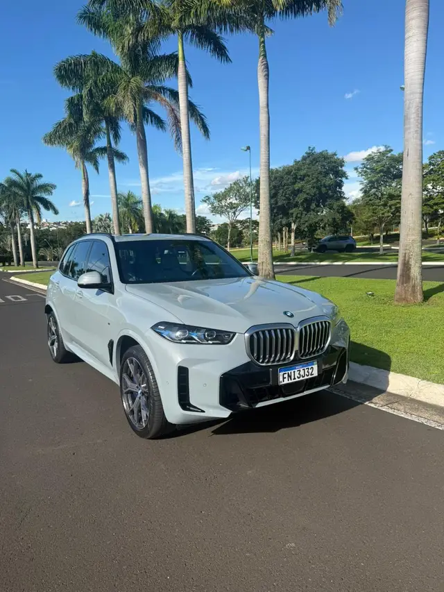 Carro BMW X5 2024 xDrive50e M Sport 3.0 Turbo (Aut.) (Híb.)