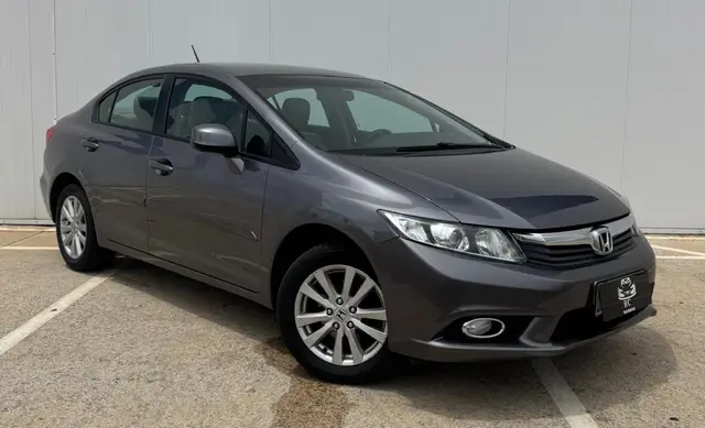 Carro Honda Civic 2015 LXS 1.8 i-VTEC (Flex)