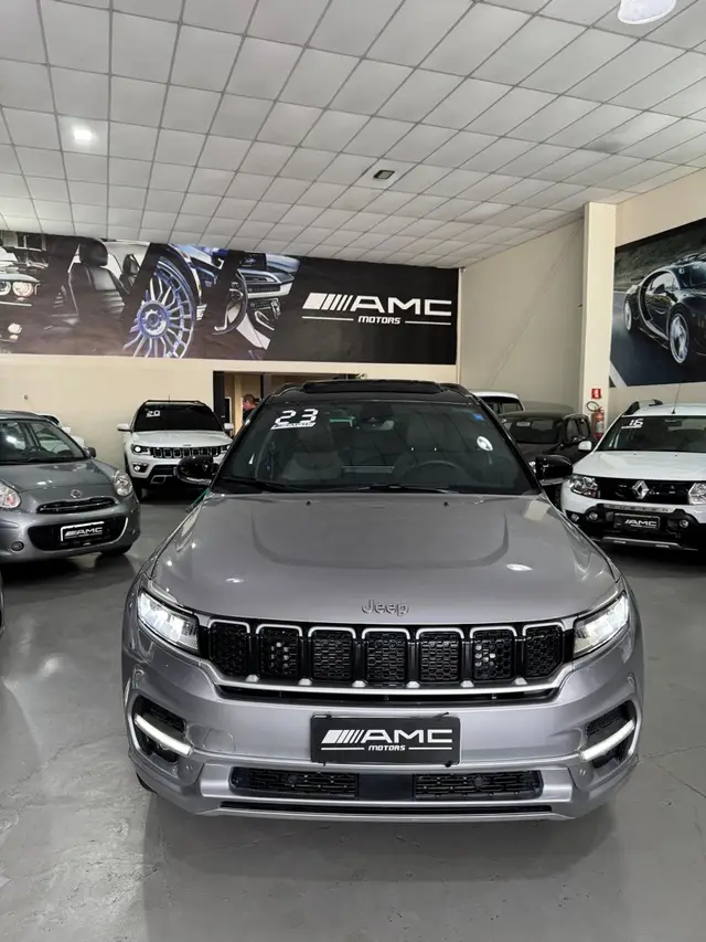 Carro Jeep Commander 2023 Overland 2.0 TD380