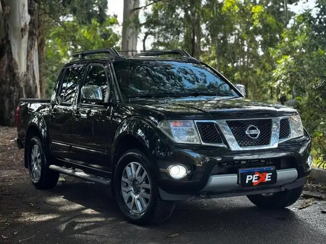 Carro Nissan Frontier 2014 2.5 TD CD 4x4 SL (Aut)