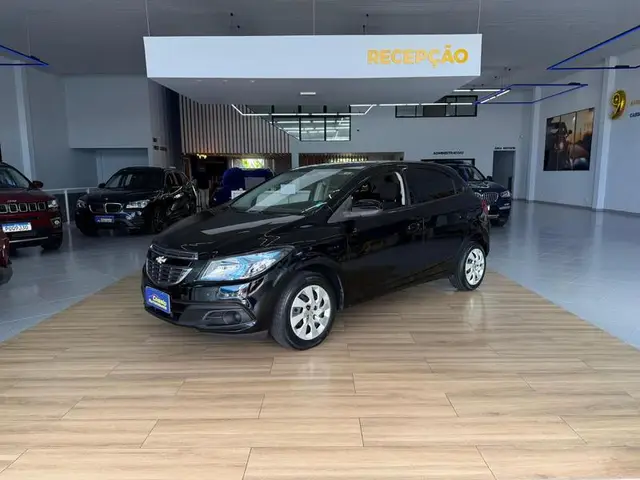 Carro Chevrolet Onix 2015 1.4 LT SPE/4