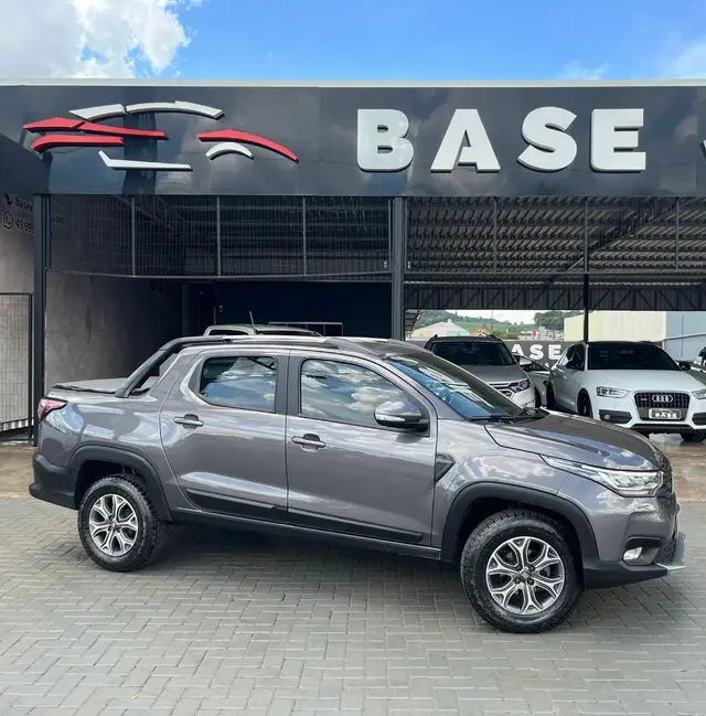 Carro Fiat Strada 2021 Volcano 1.3 CD (Flex)