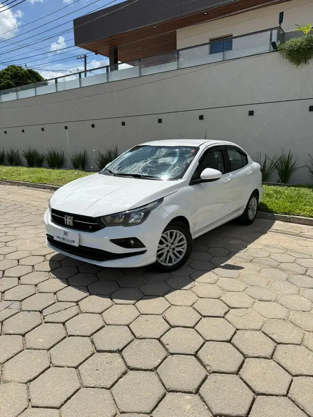 Carro Fiat Cronos 2021 Drive 1.3 (Flex)