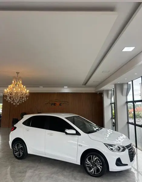 Carro Chevrolet Onix Plus 2025 LT 1.0