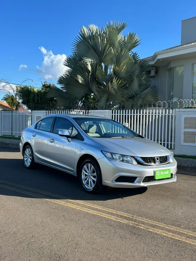 Carro Honda Civic 2014 New  LXS 1.8 16V i-VTEC (Flex)
