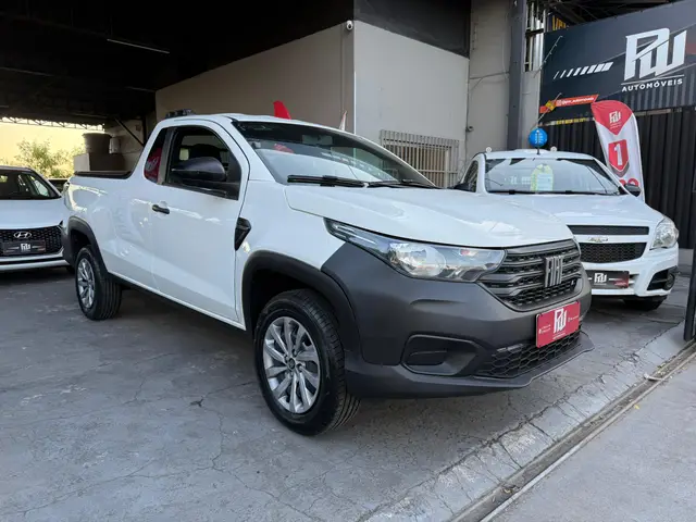 Carro Fiat Strada 2023 Endurance 1.4 Cabine Plus (Flex)