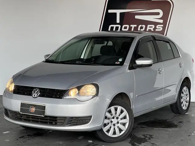 Carro Volkswagen Polo Sedan 2013 1.6 8V (Flex)