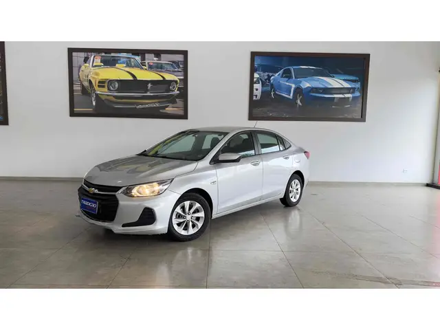 Carro Chevrolet Onix Plus 2023 LT 1.0