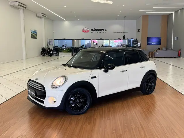 Carro MINI Cooper 2015 1.5 (Aut) 4p