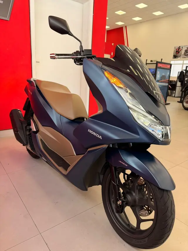 Moto Honda PCX 160 2024 DLX ABS