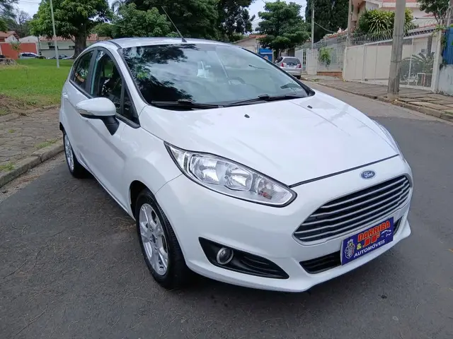 Carro Ford Fiesta Hatch 2016 1.6 (Flex)