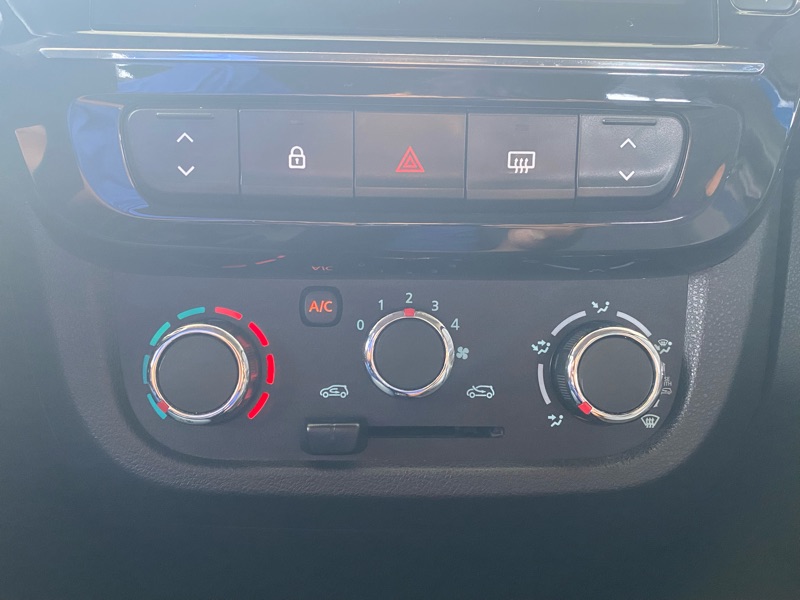 Renault Kwid Intense 1.0 12v SCe (Flex)