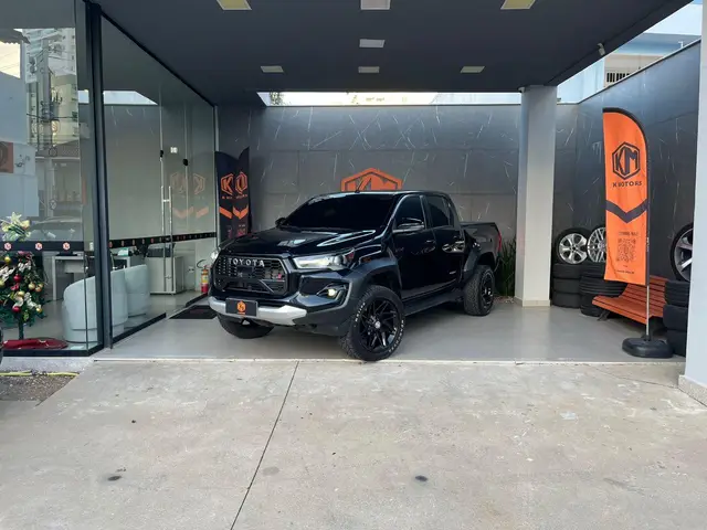 Carro Toyota Hilux Cabine Dupla 2024 GR-Sport 4x4 2.8 Diesel