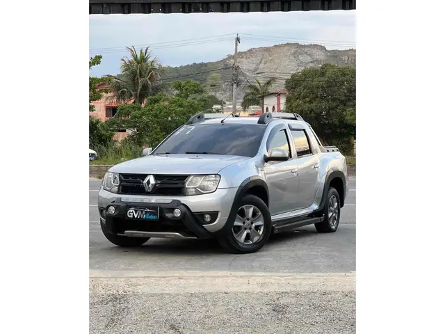 Carro Renault Duster Oroch 2017 2.0 16V Dynamique (Flex)