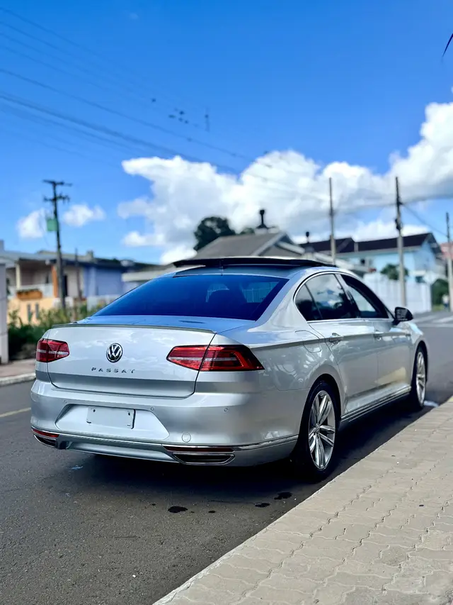 Carro Volkswagen Passat 2018 Highline 2.0 TSI DSG