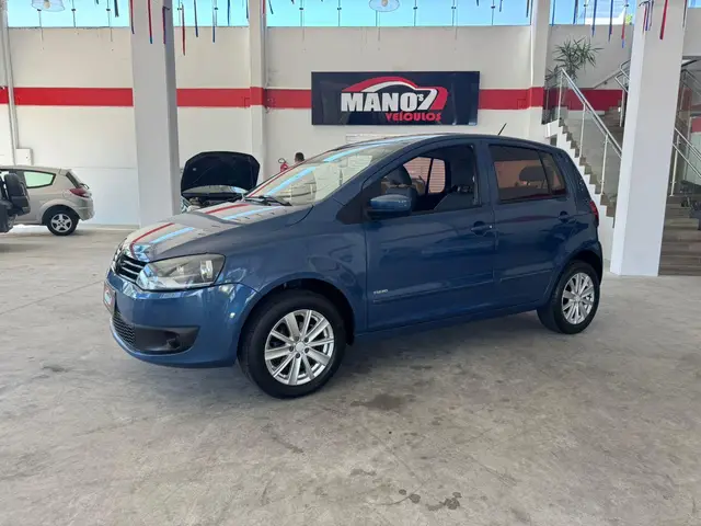 Carro Volkswagen Fox 2010 1.0 8V (Flex) 4p