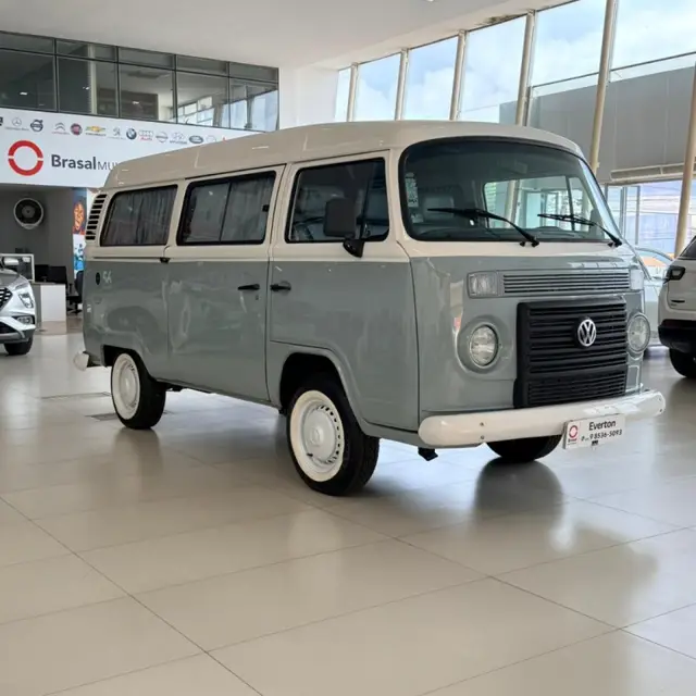 Carro Volkswagen Kombi 2014 1.4 Last Edition (Flex)