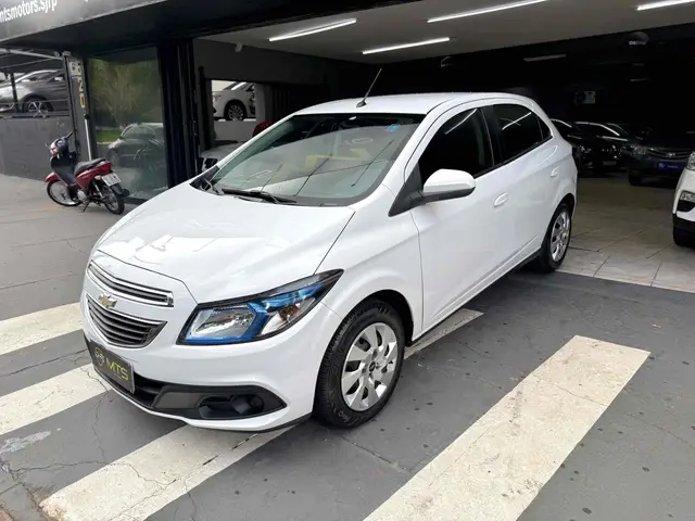 Carro Chevrolet Onix 2014 1.4 LT SPE/4
