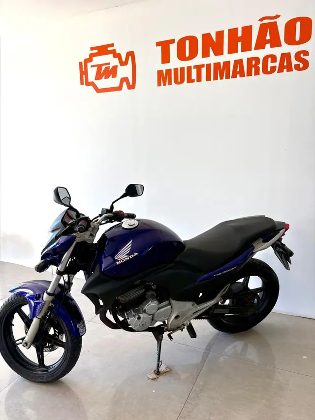 Moto Honda CB 300R 2011 Standard